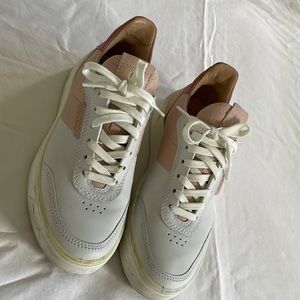 ECCO tray tech sneakers size 37, lightly worn